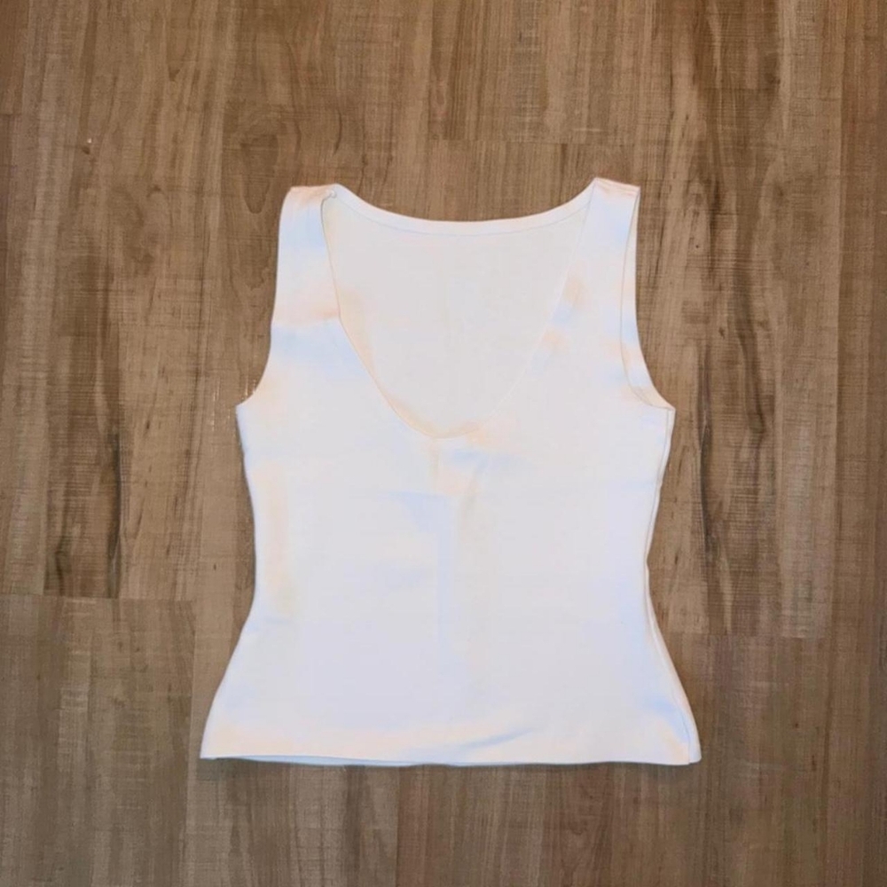 Zara White V-Neck Ribbed Tank Top